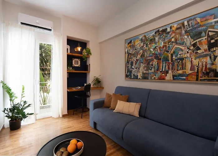 Adela\'S 1 Bedroom & Living Room
